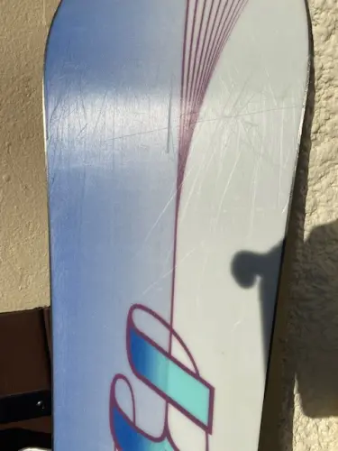 Surf Burton 151 cm fixation Alpin, très bon état