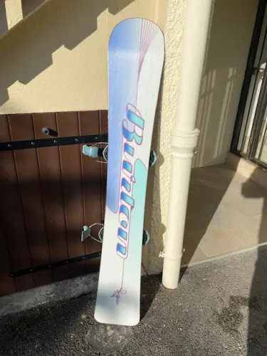 Surf Burton 151 cm fixation Alpin, très bon état