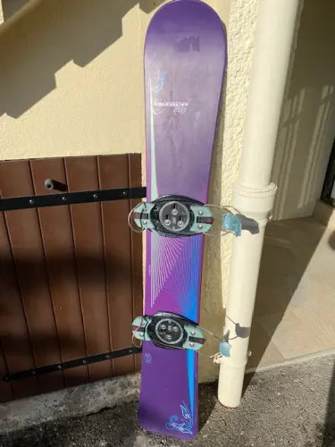 Surf Burton 151 cm fixation Alpin, très bon état