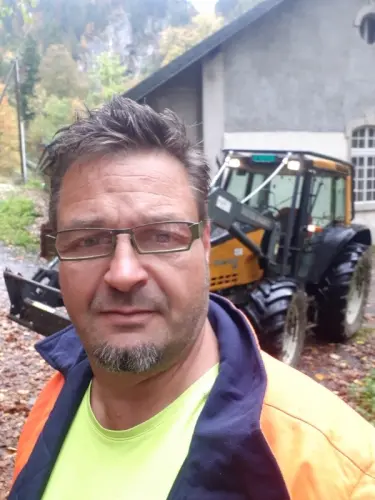 Cherche charmante Dame séparée ou seul.