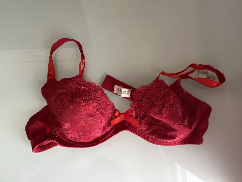 Soutien gorge rouge - Aubade - FR 95C à Nyon