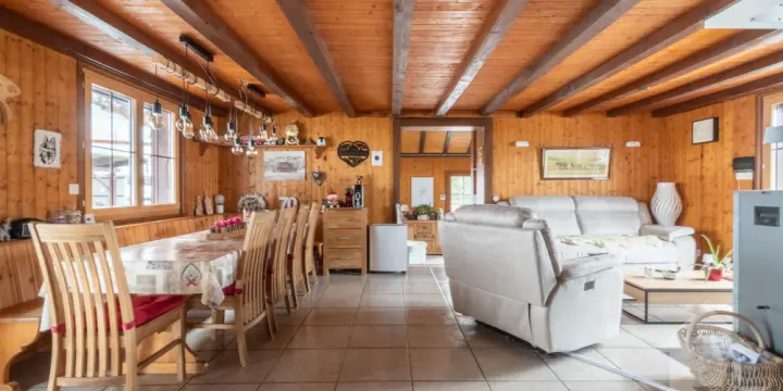 Chalet familiale de 8.5 pièces modernisé et parfaitement entretenu
