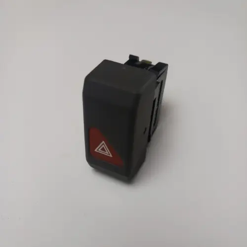 Commande de feux de panne Renault Clio 1990-1999 à Sonvilier