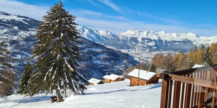 Magnifique chalet à la montagne au calme et spacieux