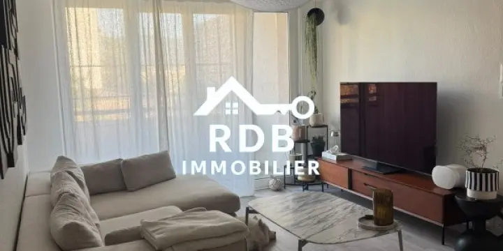 Appartement de 3 pièces au 5ème étage situé à Onex 1213