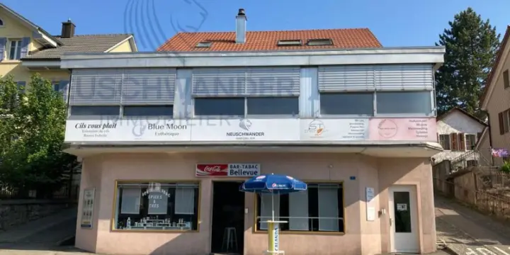 Surface de 20 m2 dans un local partagé de 60 m2 divisé en 3