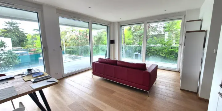 Magnifique 4 pièces neuf avec vaste terrasse zone résidentielle Cologny/Gradelle
