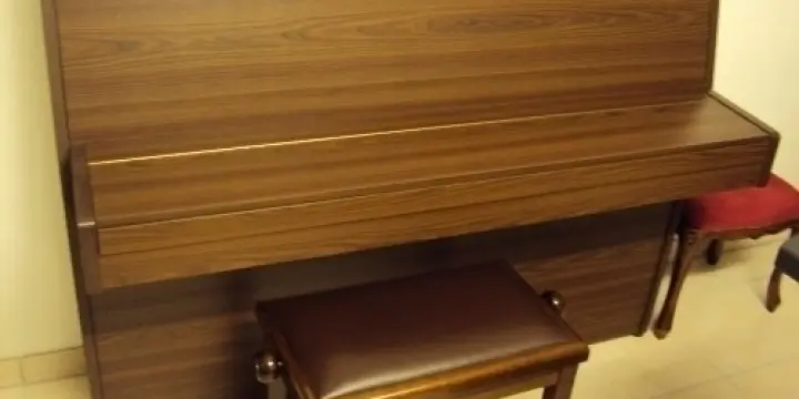 Piano Fazer comme neuf