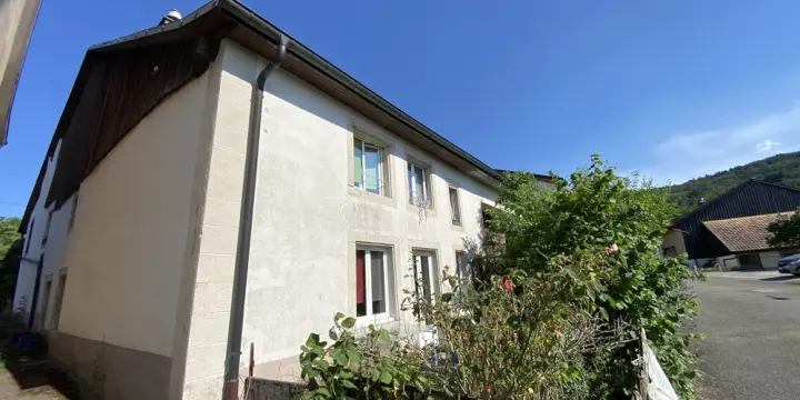 Appartement rez-de-chaussée de 2,5 pièces avec jardin privatif