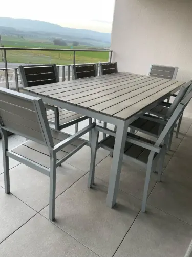 Table jardin 8 personnes NEUVE à Bournens