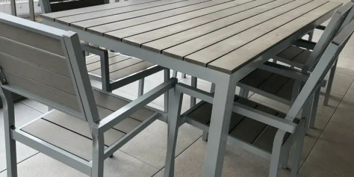 Table jardin 8 personnes NEUVE