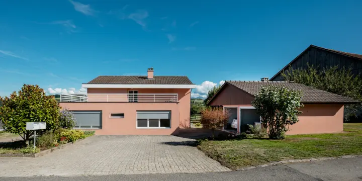EXCLUSIVITE IMMO2Z : Villa individuelle de 6.5 pces avec appartement indépendant