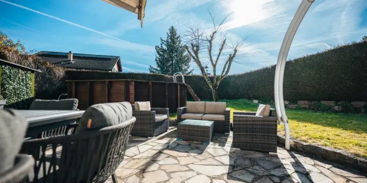 Exclusivité IMMO2Z : Belle villa mitoyenne familiale de 5.5 pièces
