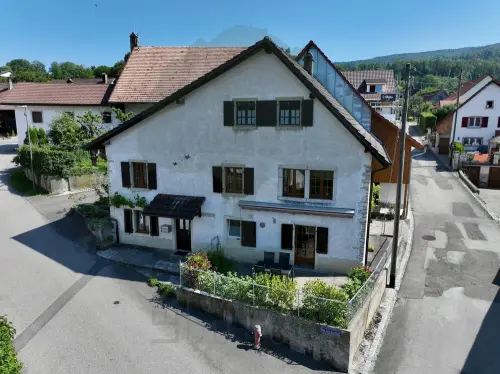 Charmante maison familiale 4.5 pièces avec vue dégagée à Chevenez à Chevenez