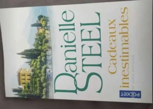 Livre poche Danielle Steel Cadeaux inestimables à Moutier