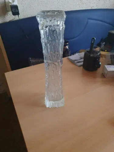 un joli vase à 1053 Cugy VD
