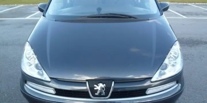 Peugeot 807 2.2 HDI