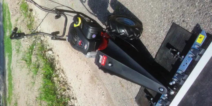 a vendre motofaucheuse neuve et montée frs. 890.--