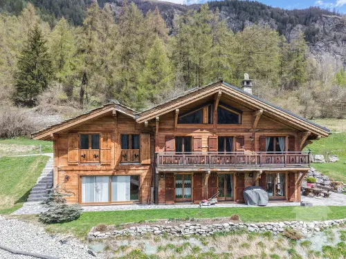 Magnifique chalet au coeur des Alpes valaisannes