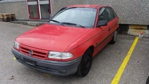 voiture boîte automatique  à La Chaux-de-Fonds,
