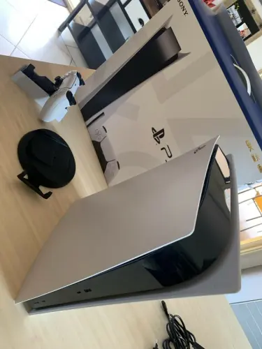 Sony PS5 Digital Edition Console - Blanc à geneve