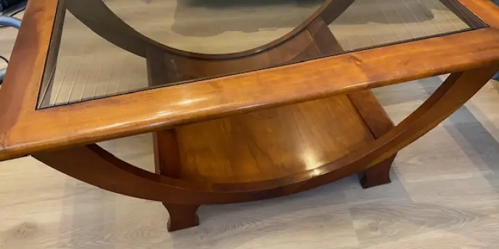 table en bois et plateau en verre neuf