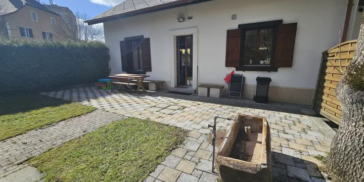 À louer à Moutier charmante maison meublée de 3.5 pièces
