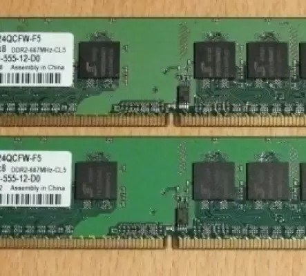 Barettes de RAM 2x512Mb ddr2
