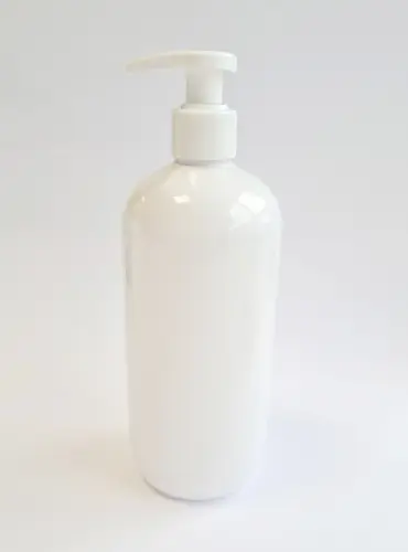 Flacon / bouteille plastique blanc brillant à Puidoux (VD) Suisse