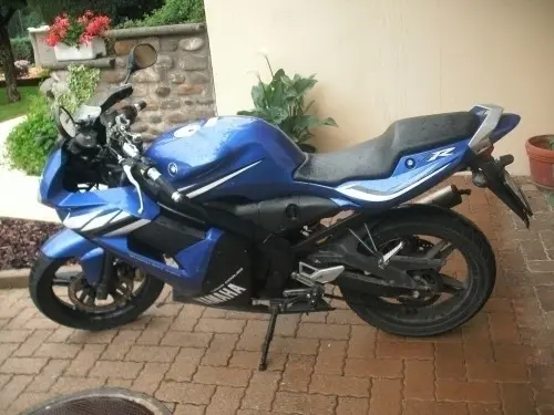 moto Yamaha TZR 50 à Bonnefontaine