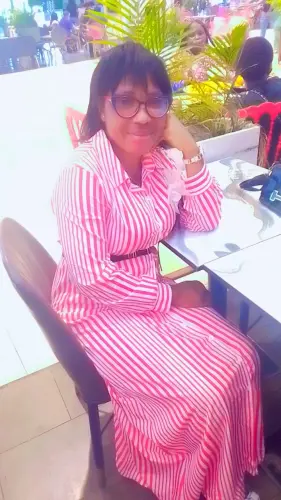 Ma moitié  pour la vie à Yaoundé