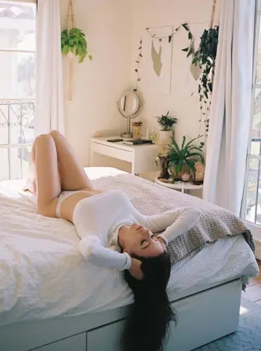 je m'appelle Elsi je suis dispo à neuchâtel