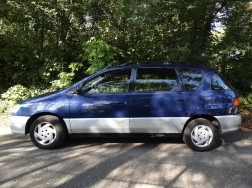 Toyota Picnic Gl; 2000; 6pl, Essence; 1e à Arezen