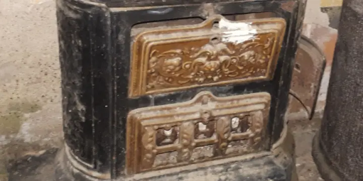 Poêle à bois ancien