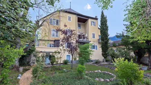 HABITATION DE MAITRE EXCEPTIONNEL PLEIN COEUR DE SIERRE à Sierre