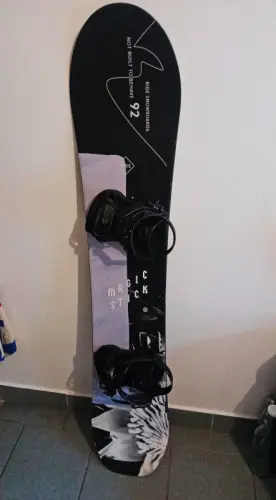 SNOWBOARD RIDE 151CM A VENDRE à Nendaz