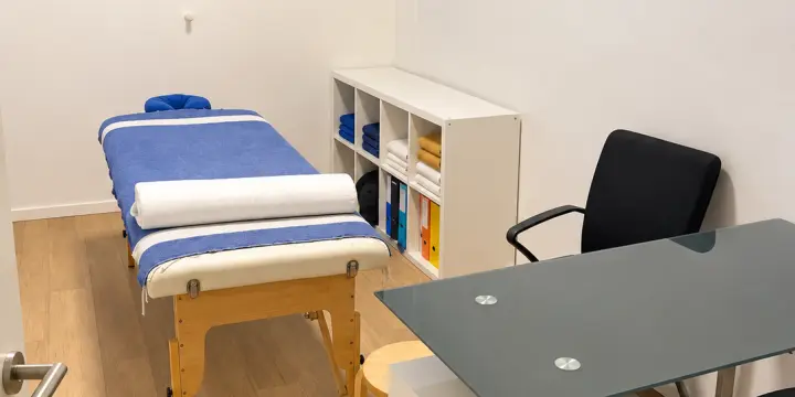 Cabinet thérapeutique à louer avec accès fitness — Universal Fitness Lausanne
