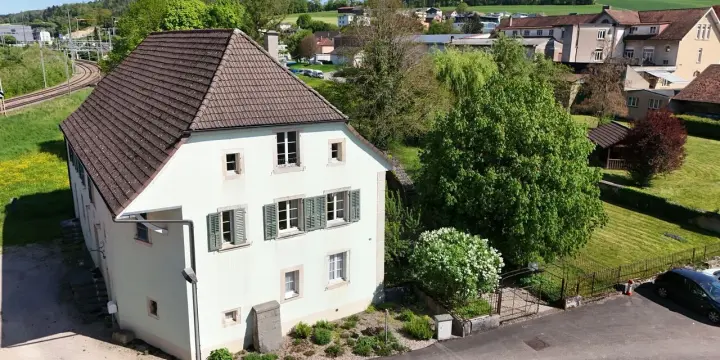 Maison locative de 2 logements à vendre dans la ville de Porrentruy