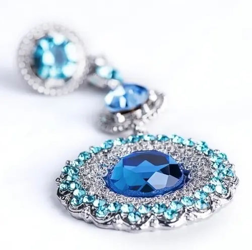 Etudiants pour vente de bijoux à Düdingen