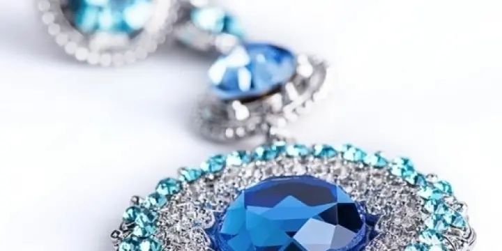 Etudiants pour vente de bijoux