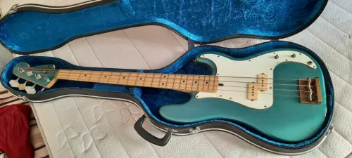 Guitare électrique STAGG pour gaucher à Lausanne