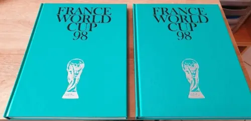 Deux livres "France World Cup 98 à Moutier