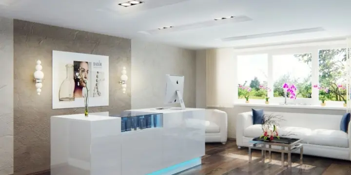 Administrateur dans le salon de beauté