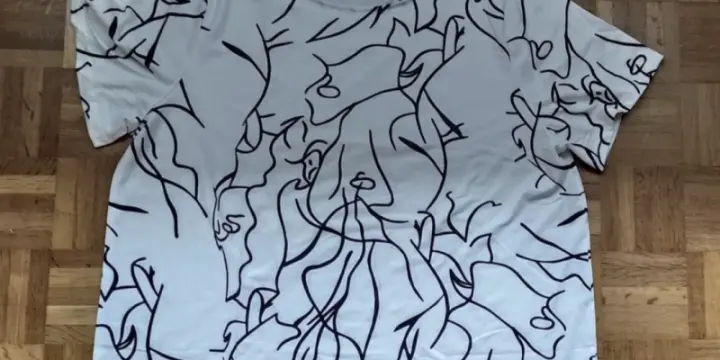 T-Shirt blanc à motif abstrait neuf