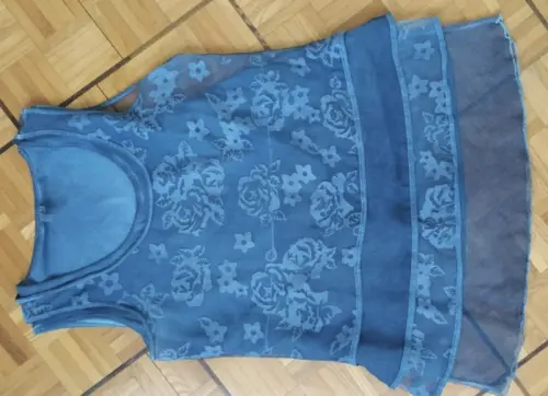 Tunique bleue comme neuve Comme neuve à Moutier