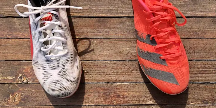 2 paires de pointes d'athlétisme
