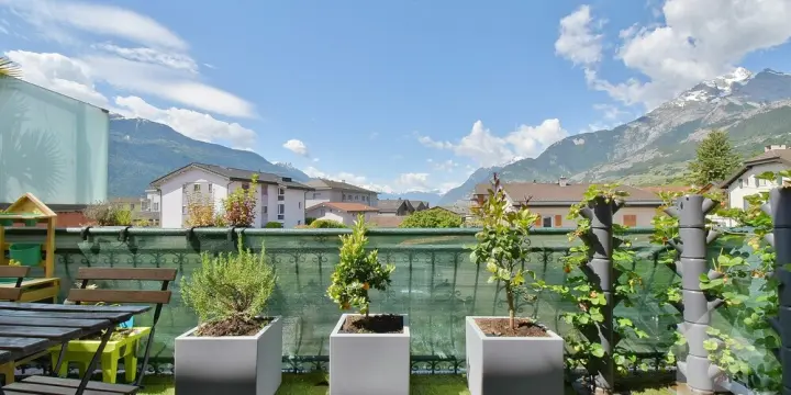 Appartement de 4.5 pcs très bien situé avec 3 places de parcs incluses !