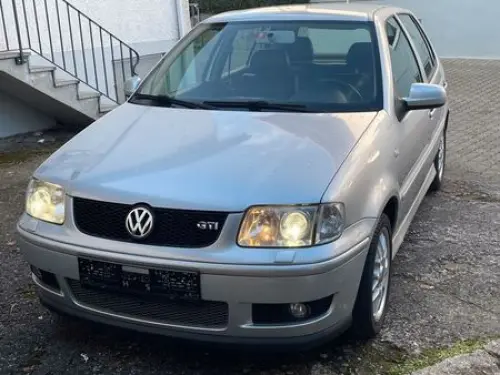 Diverses pièces d'occasion pour une VW POLO 6N2 125ch à Porrentruy