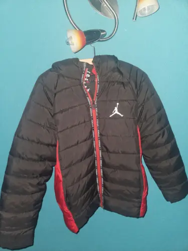 Veste Jordan très bon état.