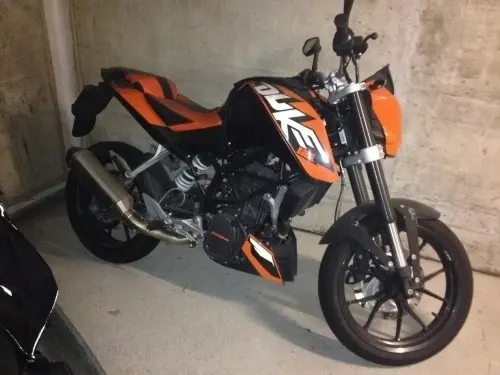 A vendre ktm duke 125 5500km à vernier
